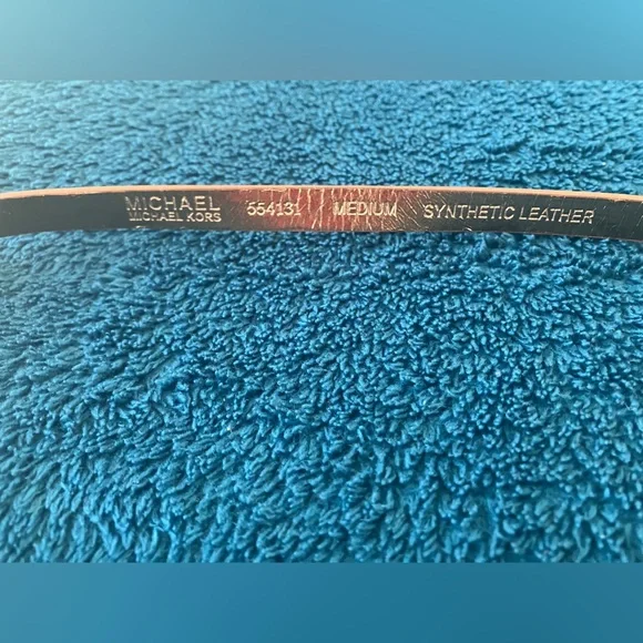 Michael Kors Monogram Vanilla Pouchette - Picture 5 of 8